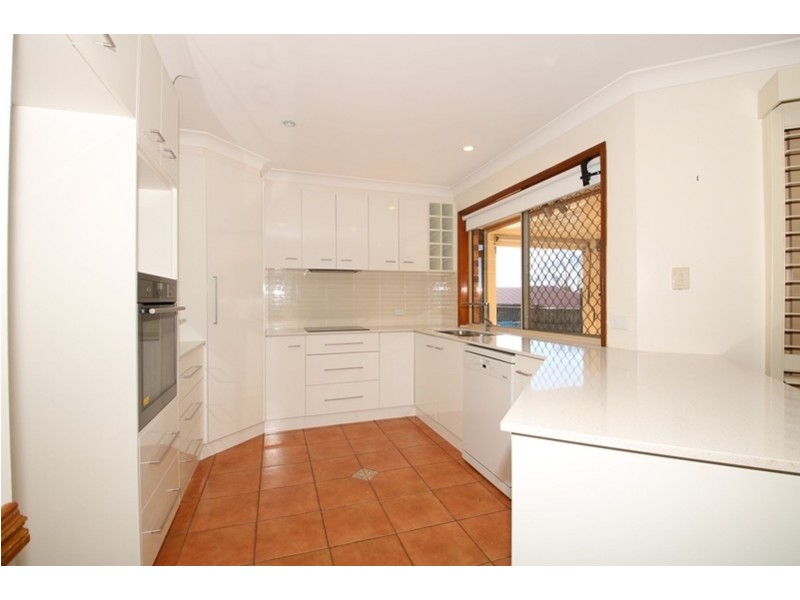 5 Carnation Court, Middle Ridge QLD 4350