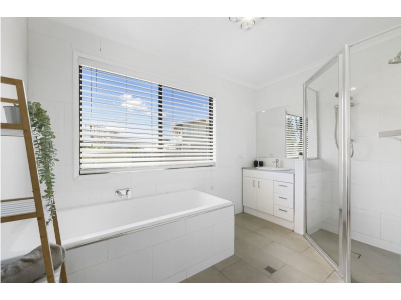 7 Glen Crescent, Highfields QLD 4352