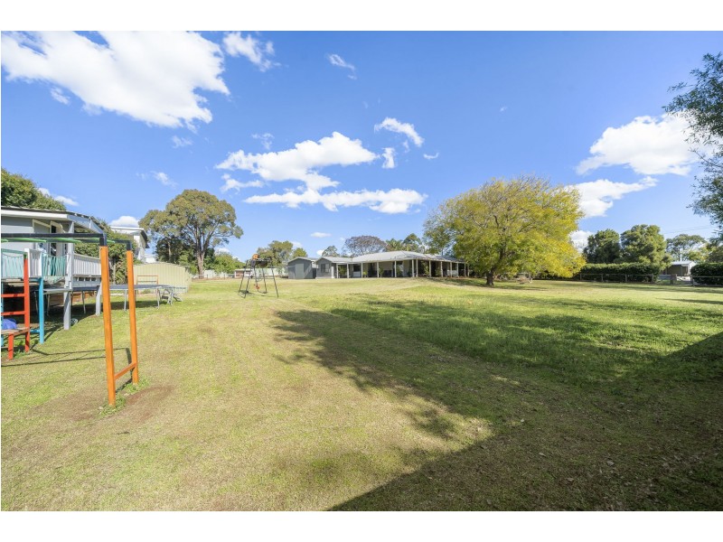 7 Glen Crescent, Highfields QLD 4352