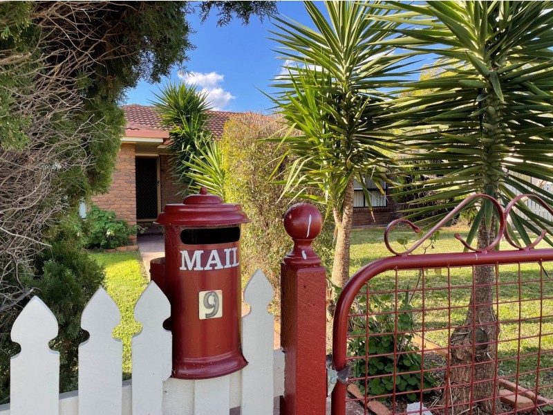 9 George Street, Kingsthorpe QLD 4400