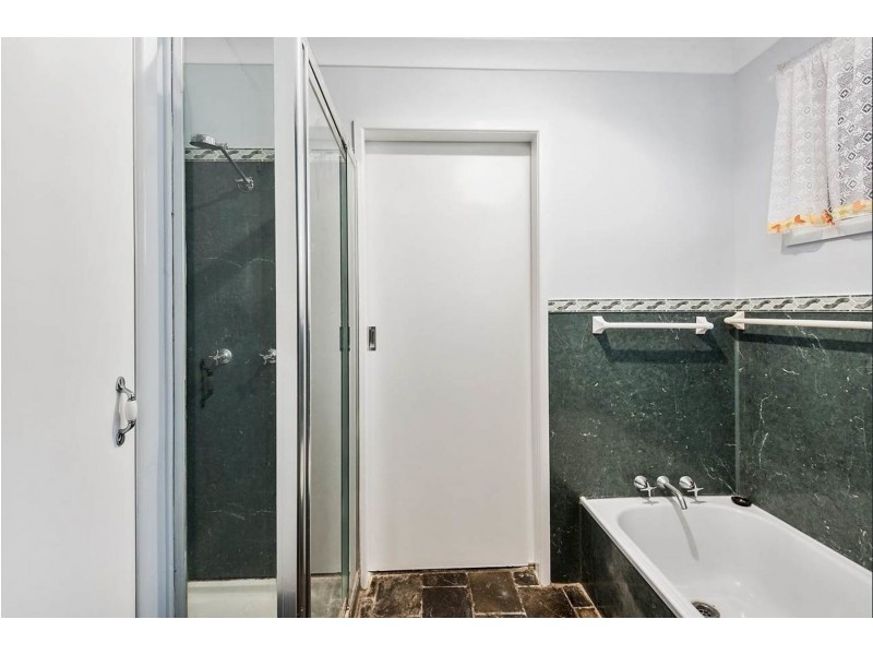 9 George Street, Kingsthorpe QLD 4400