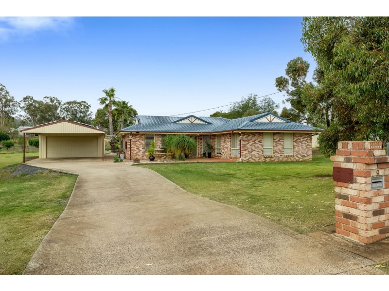 9 Cary Road, Glenvale QLD 4350