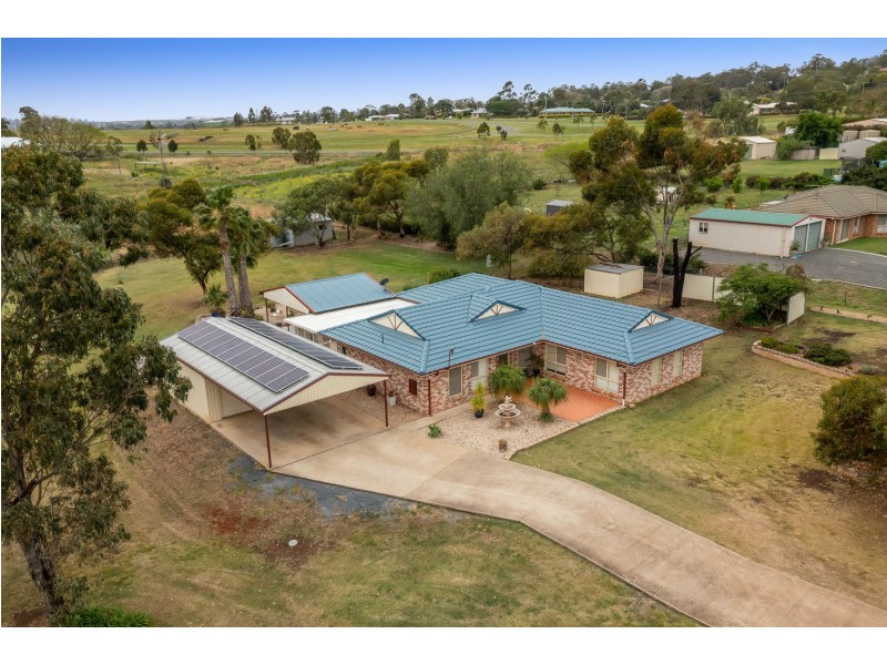 9 Cary Road, Glenvale QLD 4350