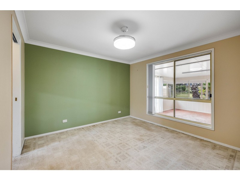 9 Cary Road, Glenvale QLD 4350