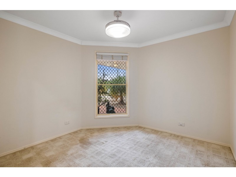 9 Cary Road, Glenvale QLD 4350