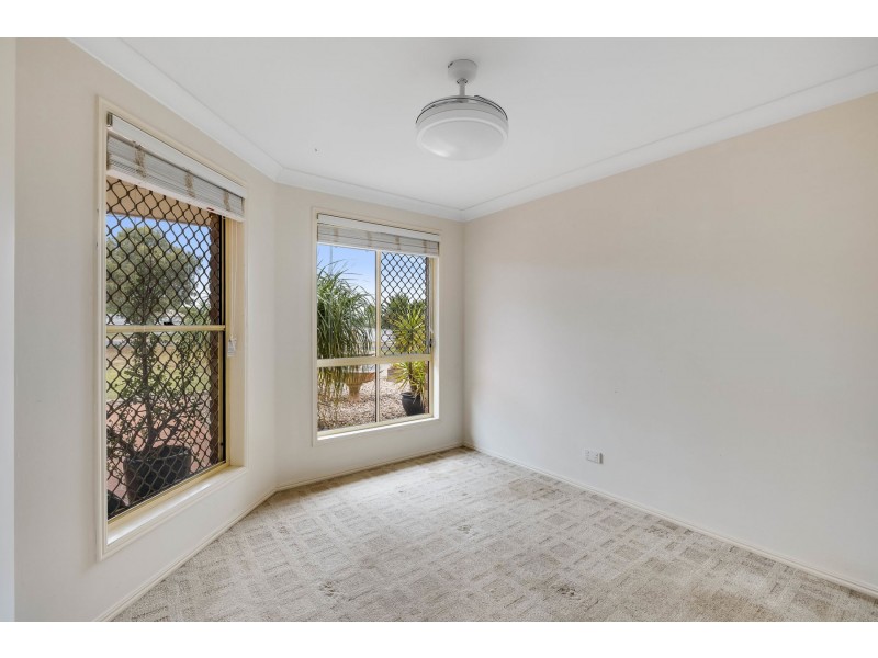 9 Cary Road, Glenvale QLD 4350
