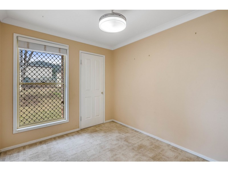 9 Cary Road, Glenvale QLD 4350