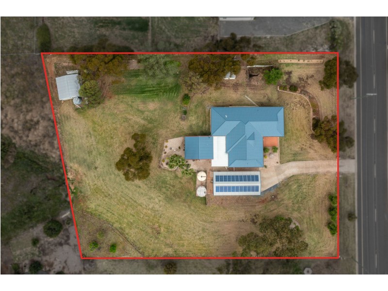 9 Cary Road, Glenvale QLD 4350