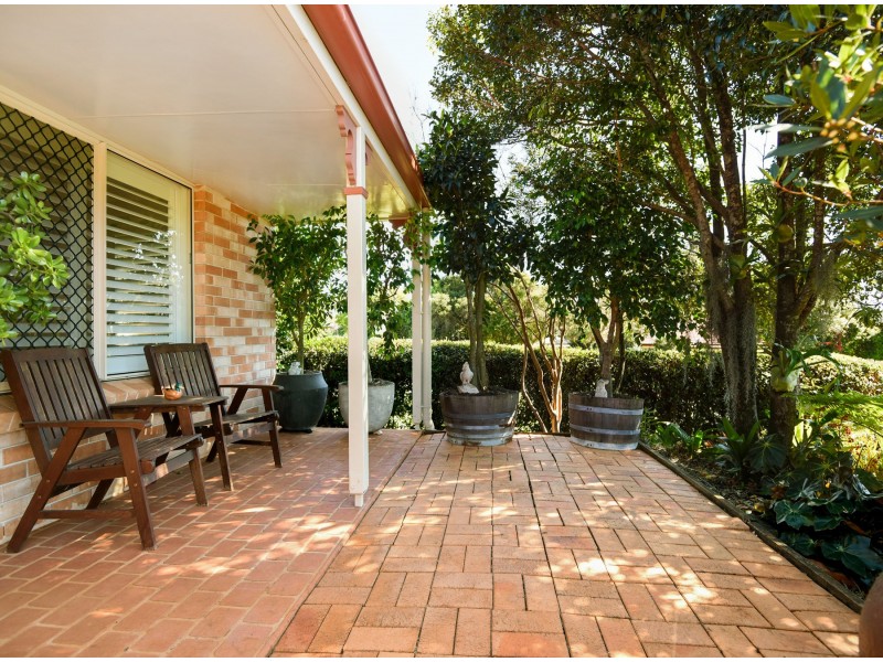 18A Ross Street, Mount Lofty QLD 4350