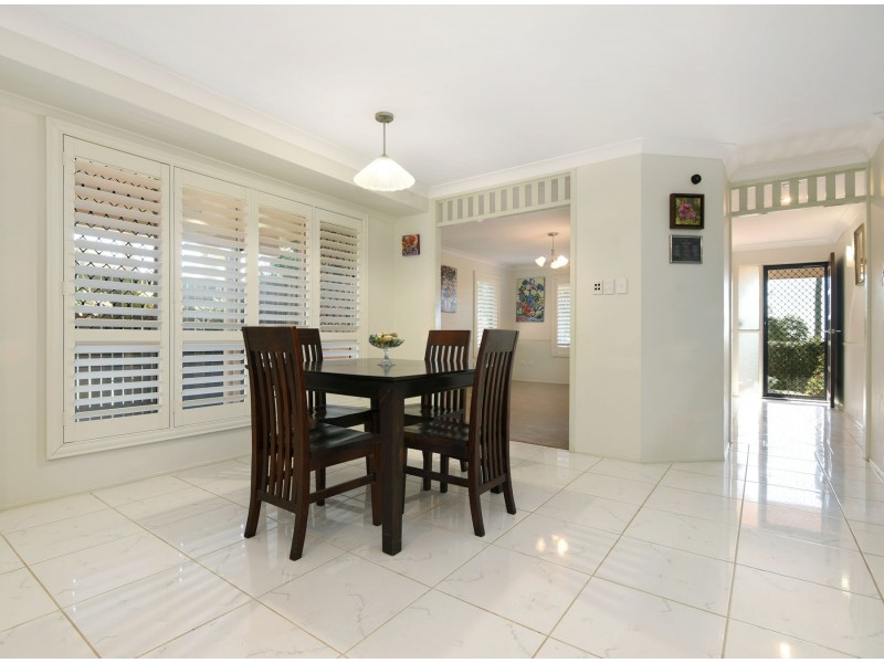 18A Ross Street, Mount Lofty QLD 4350