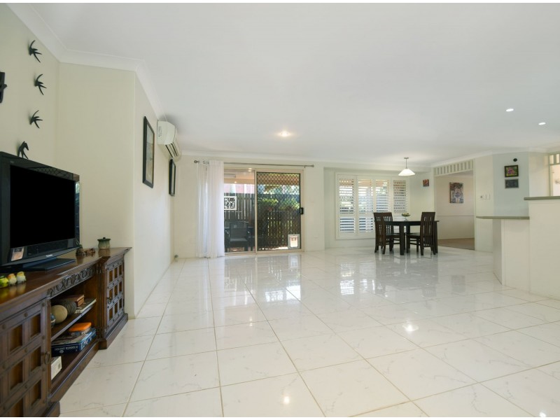 18A Ross Street, Mount Lofty QLD 4350
