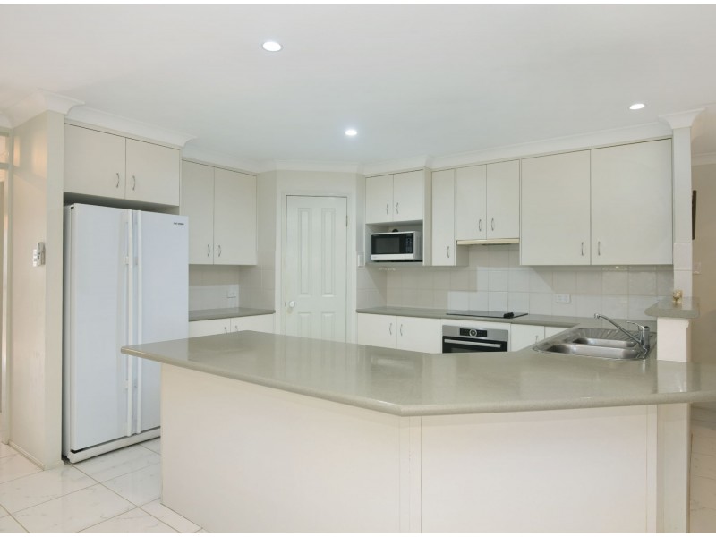 18A Ross Street, Mount Lofty QLD 4350