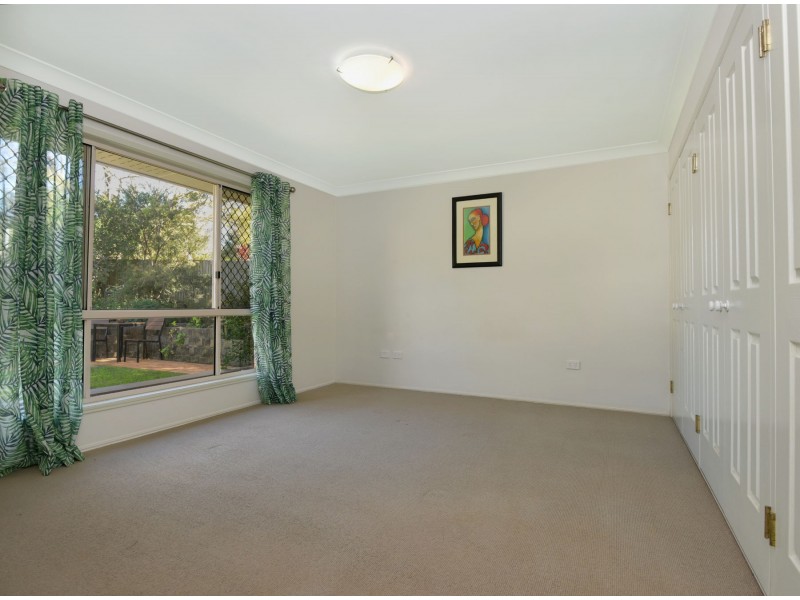 18A Ross Street, Mount Lofty QLD 4350