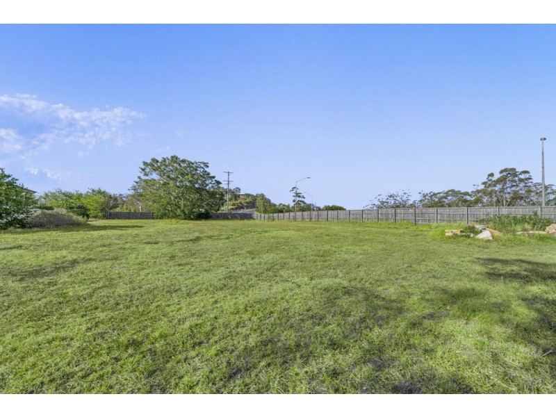 2 Weale Street, Mount Kynoch QLD 4350