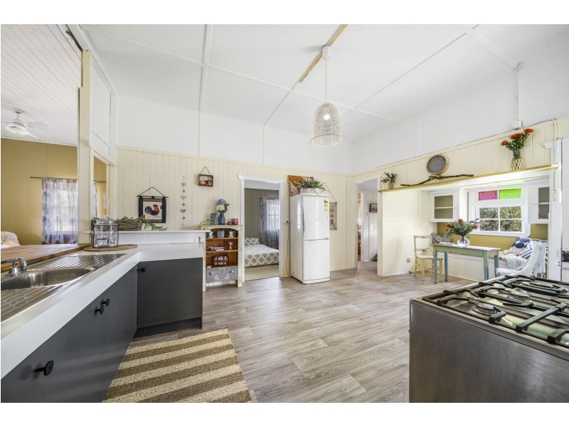 61 John Street, Goombungee QLD 4354