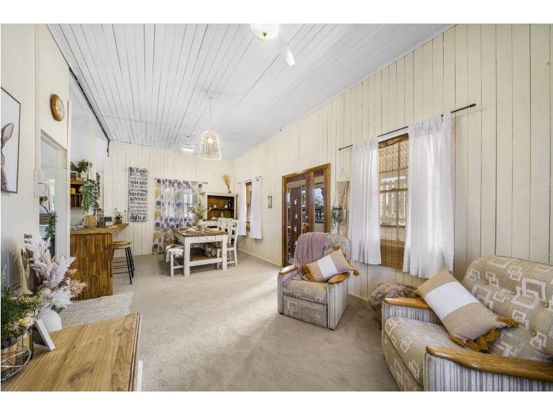 61 John Street, Goombungee QLD 4354