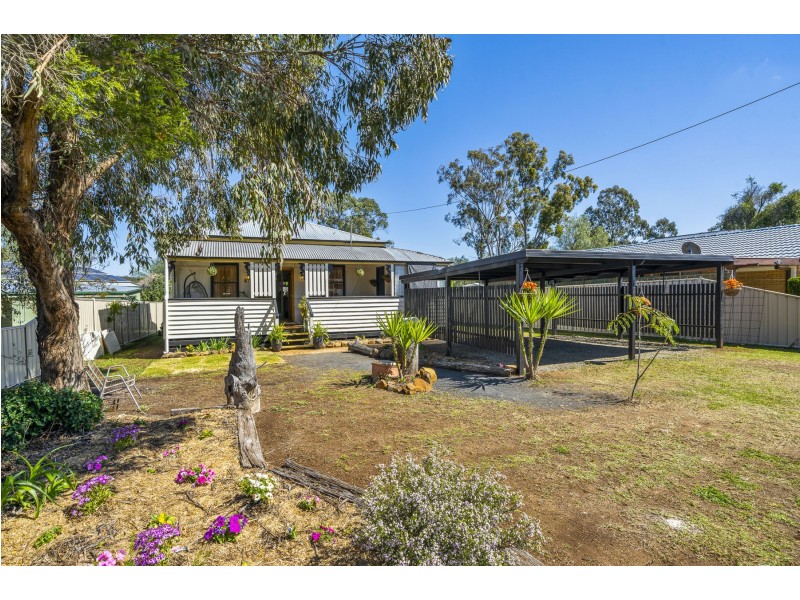 61 John Street, Goombungee QLD 4354