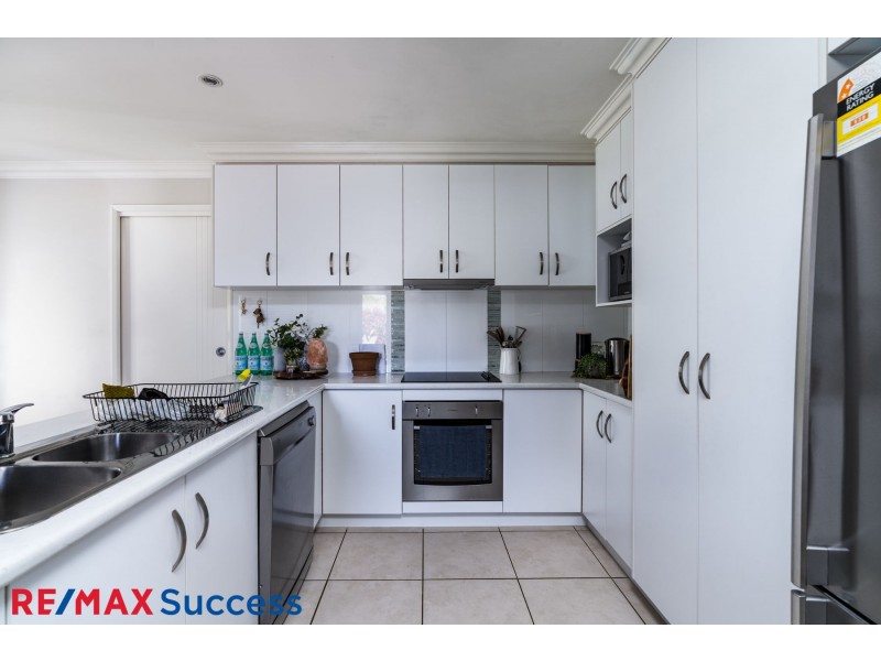 1/5 Nabiac Close, Kearneys Spring QLD 4350