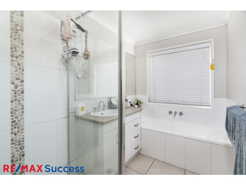 1/5 Nabiac Close, Kearneys Spring QLD 4350