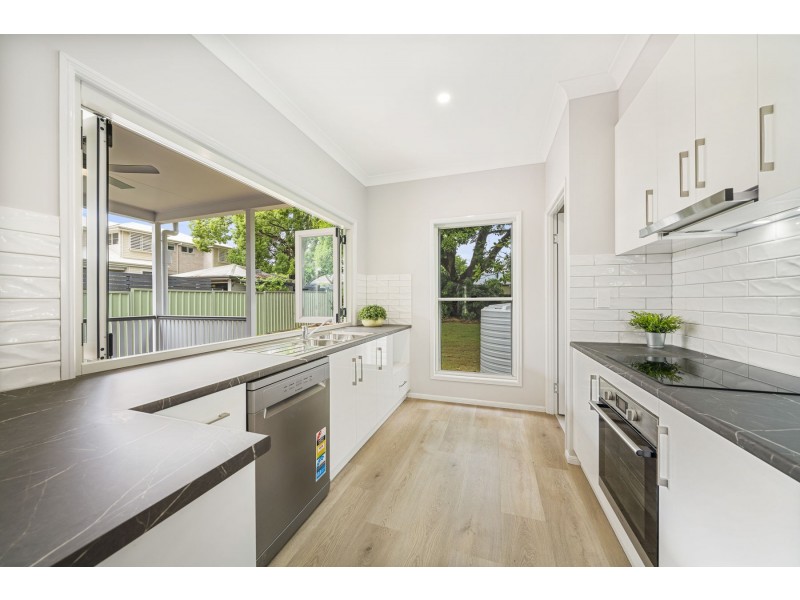 8A Cooper Street, South Toowoomba QLD 4350