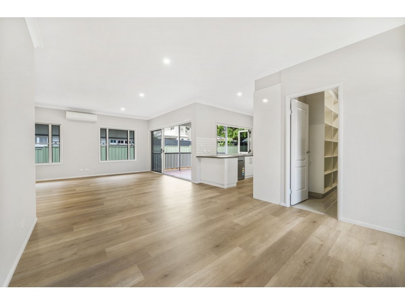 8A Cooper Street, South Toowoomba QLD 4350