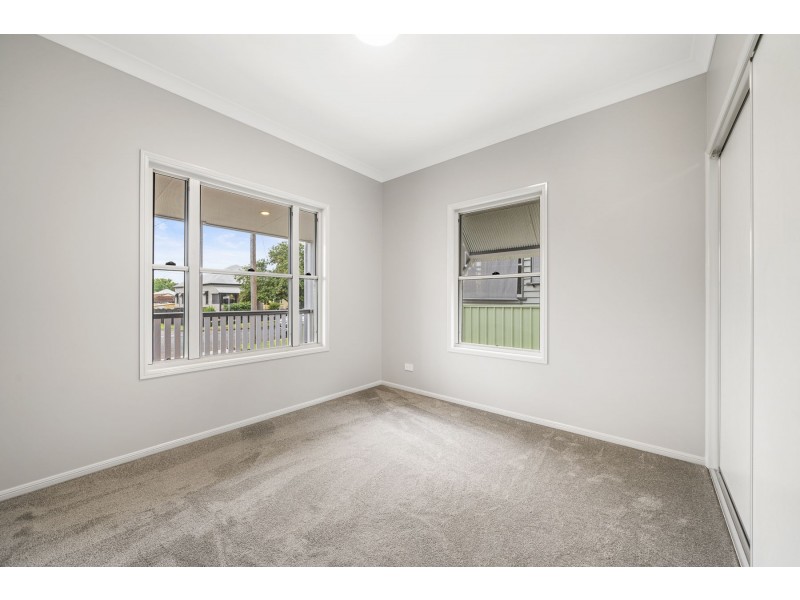 8A Cooper Street, South Toowoomba QLD 4350