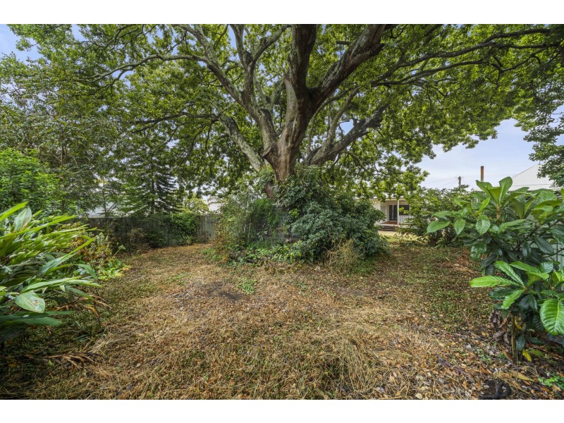 8A Cooper Street, South Toowoomba QLD 4350