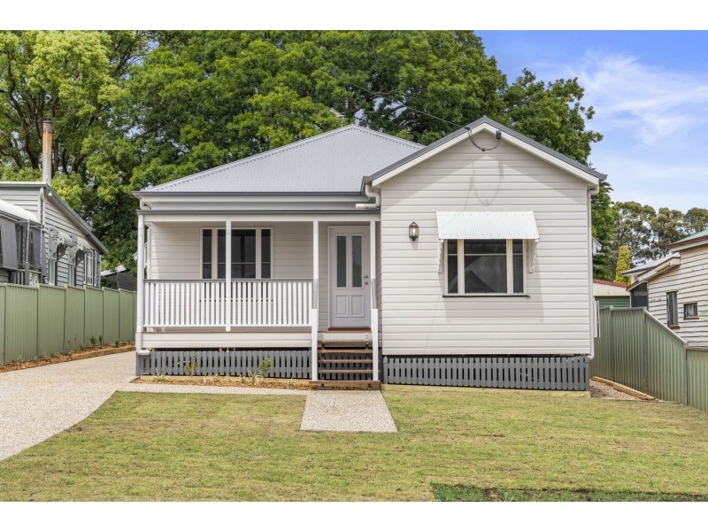 8A Cooper Street, South Toowoomba QLD 4350