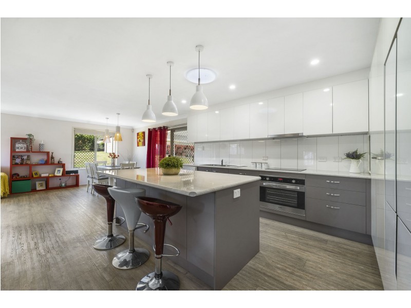 10 Belclaire Drive, Westbrook QLD 4350