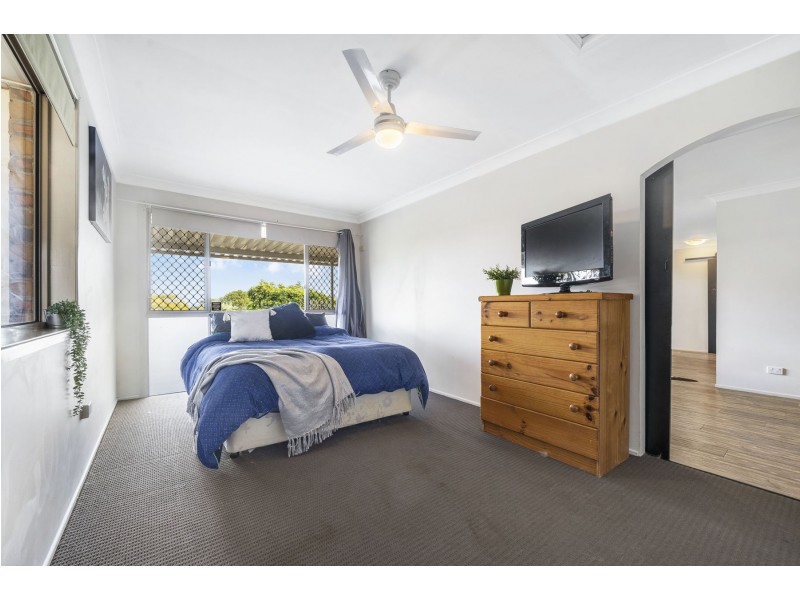 10 Belclaire Drive, Westbrook QLD 4350