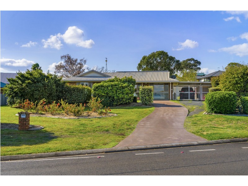 10 Belclaire Drive, Westbrook QLD 4350