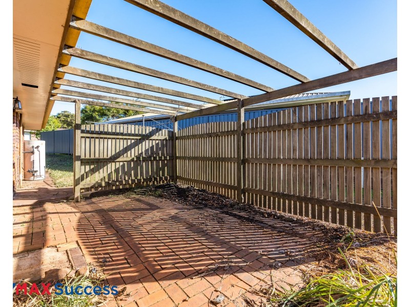 11 Wine Drive, Wilsonton Heights QLD 4350