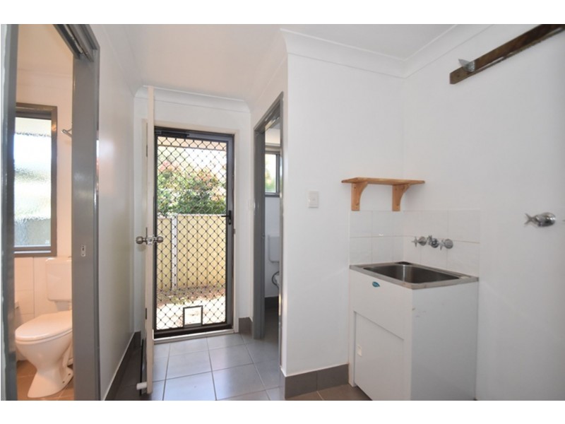 2/6 Harth Street, Rockville QLD 4350