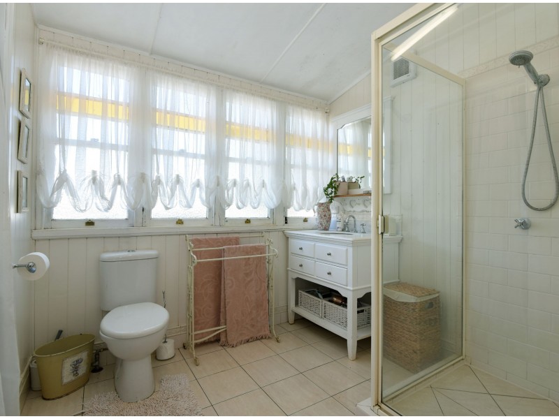 192 South Street, Centenary Heights QLD 4350