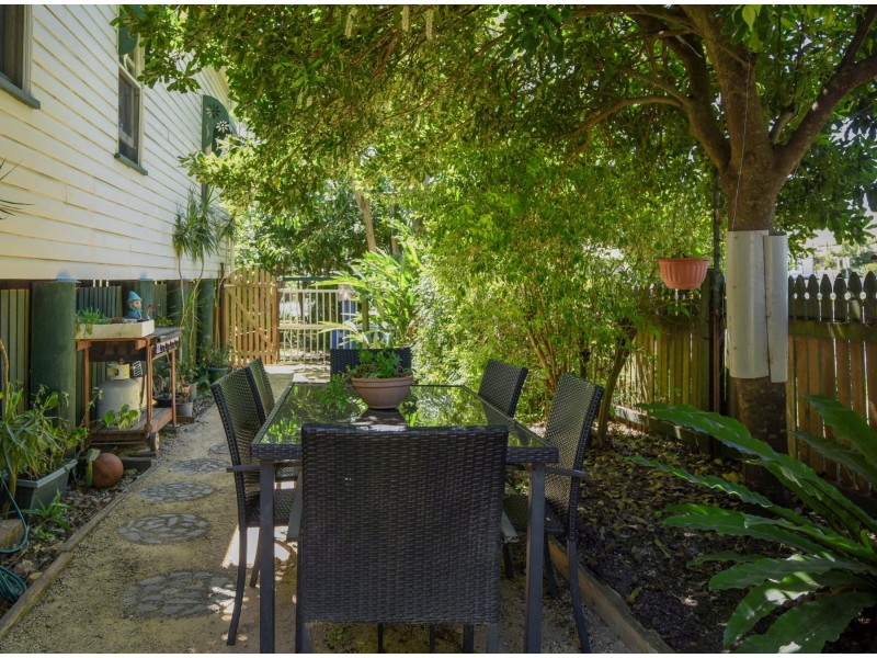 192 South Street, Centenary Heights QLD 4350