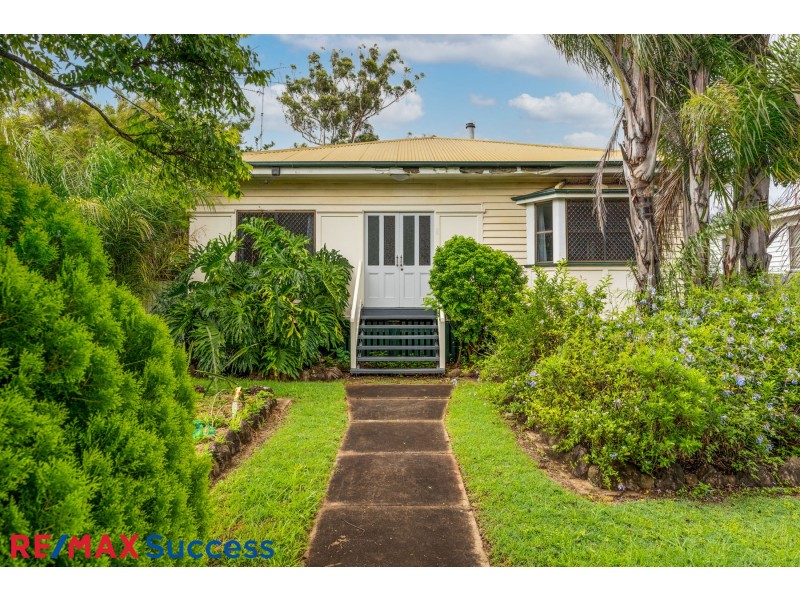 220 Bridge St, Newtown QLD 4350