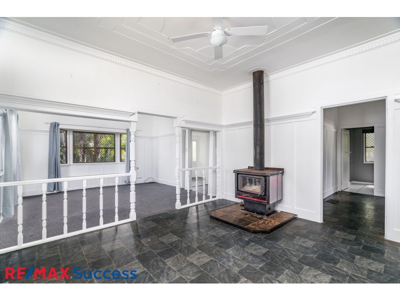 220 Bridge St, Newtown QLD 4350