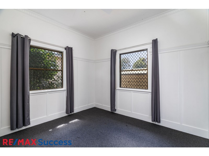 220 Bridge St, Newtown QLD 4350