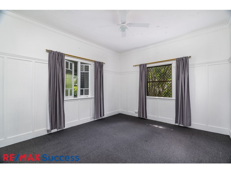 220 Bridge St, Newtown QLD 4350