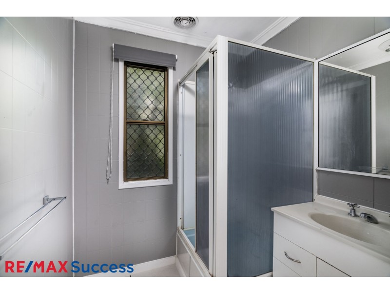 220 Bridge St, Newtown QLD 4350