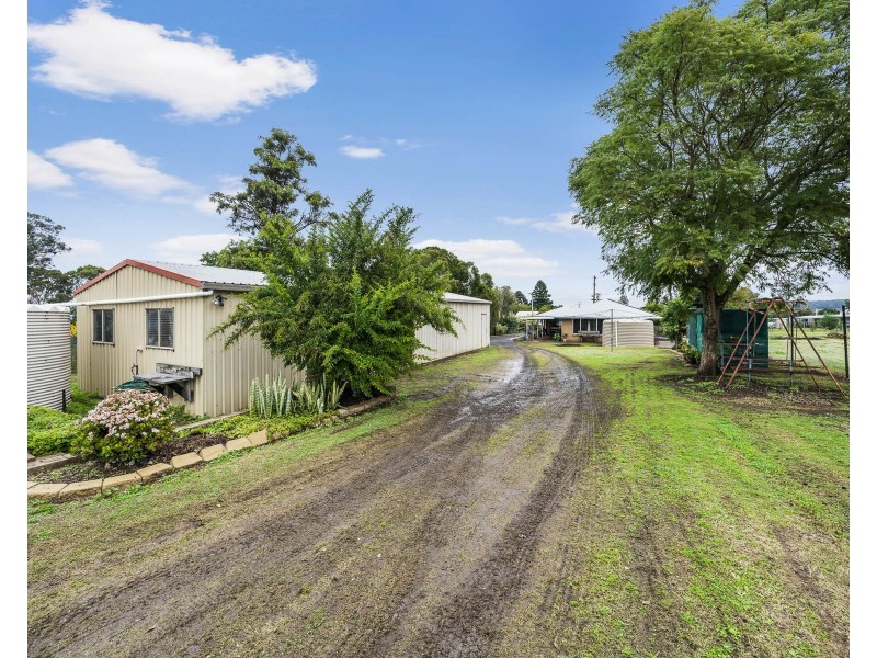 26 Daher Street, Goombungee QLD 4354