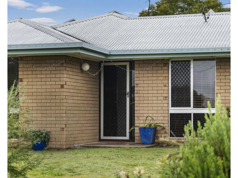 26 Daher Street, Goombungee QLD 4354