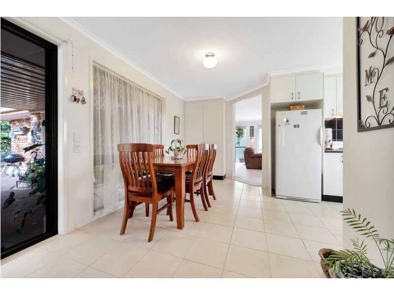 100 Hogg Street, Wilsonton Heights QLD 4350