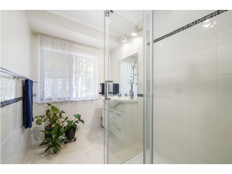 100 Hogg Street, Wilsonton Heights QLD 4350