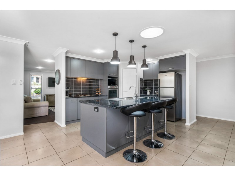 5 Jay Street, Westbrook QLD 4350