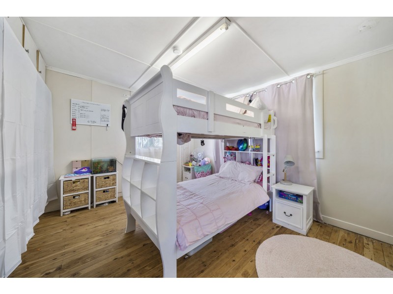 40 Cay Street, Newtown QLD 4350