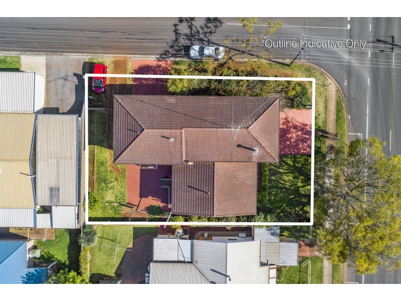 824 Ruthven Street, Kearneys Spring QLD 4350