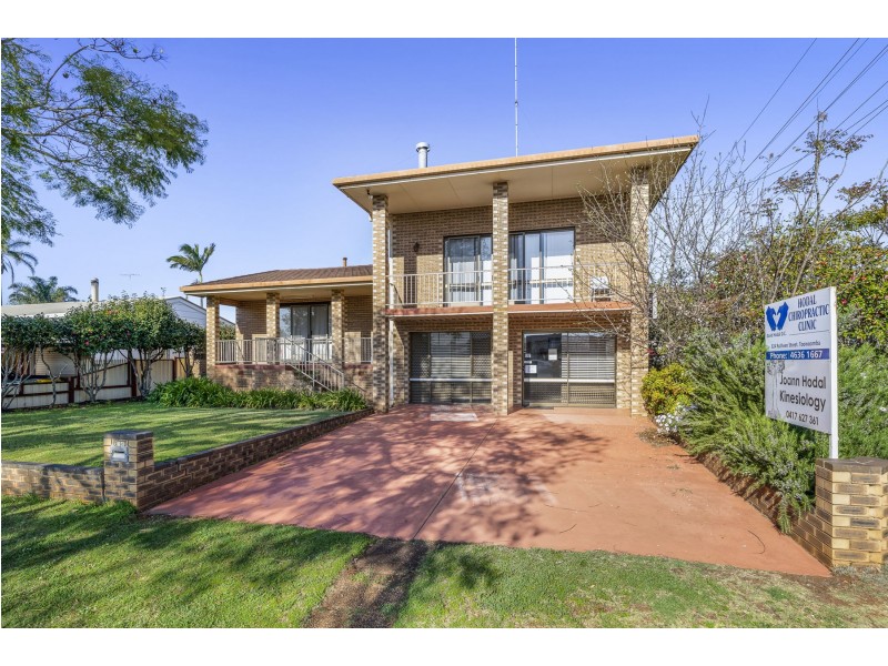 824 Ruthven Street, Kearneys Spring QLD 4350