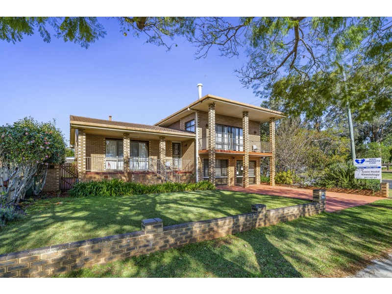 824 Ruthven Street, Kearneys Spring QLD 4350