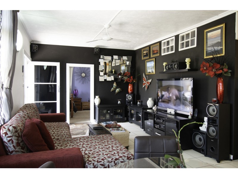 47 East Street, Mornington QLD 4825